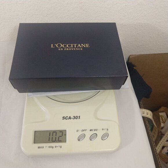 L'Occitane Limited Edition ROSE CITRON MEYER Body Cream & Hand Cream Set NEW - Picture 6 of 6